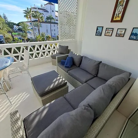 Luxury In Playas Del Duque , Puerto Banus By Holidays & Apartment *